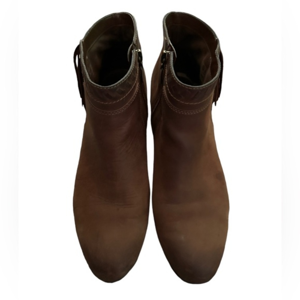 Clarks women’s size 10 suede boots brown